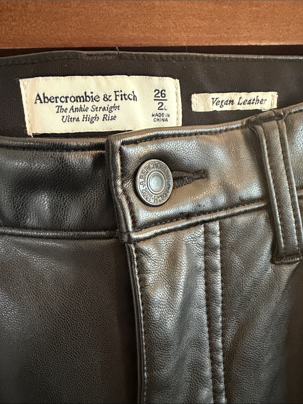 Abercrombie & Fitch Vegan Leather Pants Women’s 2 Long Black High Rise 26 - Picture 4 of 9